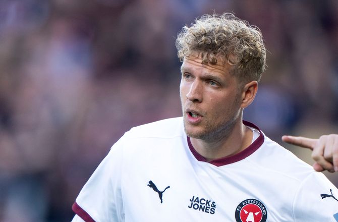 3F Superliga -Mere FCM-sygdom - Jonas Lössl starter 