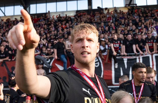 3F Superliga -Lössl vil skrive historie: Stort at få stjernen til FCM