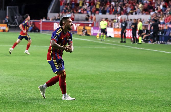 Major League Soccer -Video: MLS-profil scorede fra egen banehalvdel