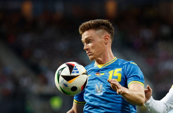 Æresdivisionen -Avis: Ajax er tæt på Tsygankov