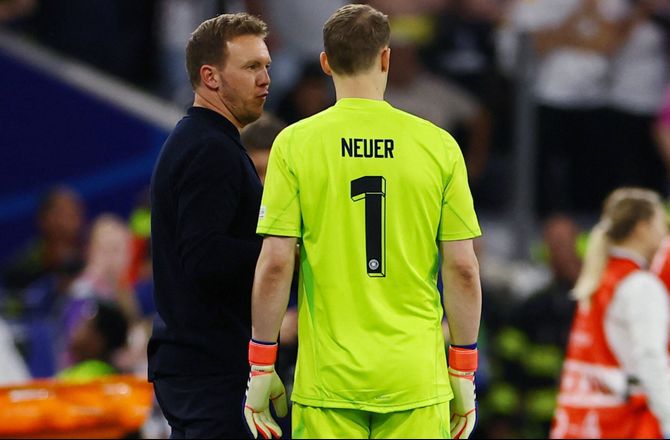 EM -Neuer stopper på landsholdet