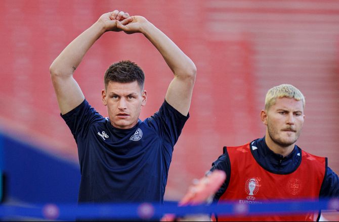 Bundesliga -Mæhle og Wind skal ikke med Wolfsburg på træningslejr