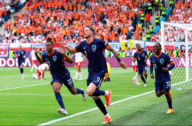EM -Wout Weghorst reddede Holland fra pointtab
