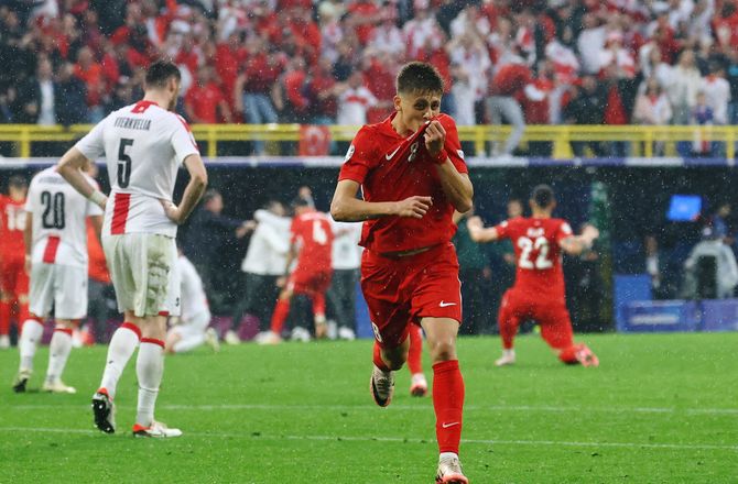EM -Güler overtog Ronaldos EM-rekord med drømmekasse