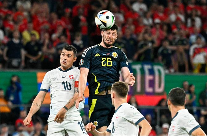 VM kval. UEFA -McKenna drømmer om VM: Som EM - bare på steroider
