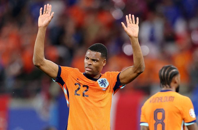 VM kval. UEFA -Dumfries forlader den hollandske lejr