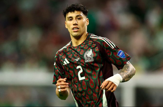 Æresdivisionen -Ajax sælger Gaaei-konkurrent