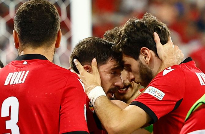 UEFA Nations League A -Mikautadze gjorde det onde ved Armenien
