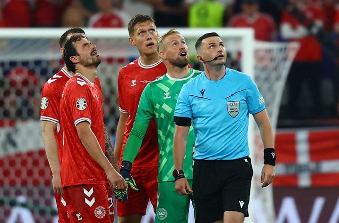 EM -Michael Oliver dømmer kæmpe EM-brag