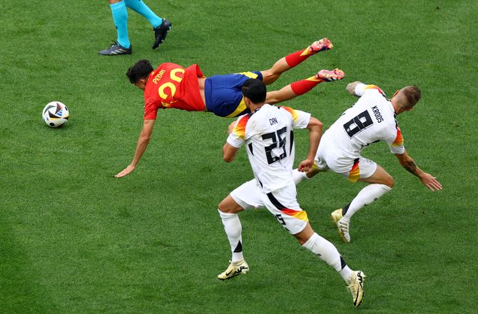 EM -Kroos undskylder til Pedri: Ikke meningen