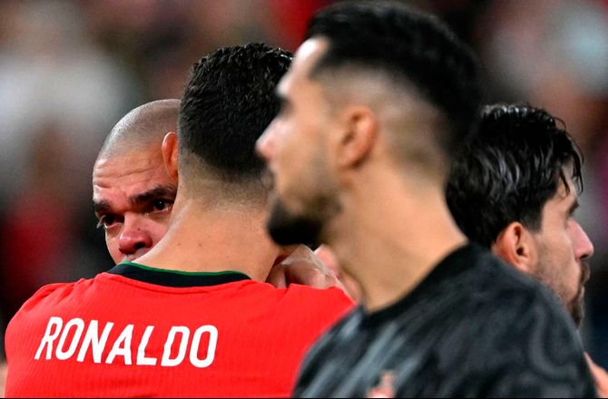 EM -Pepe i tårer: Vil ikke sige det offentligt
