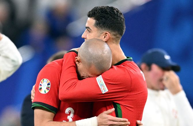 Portugal -Ronaldo hylder Pepe efter stop: Vi har vundet alt
