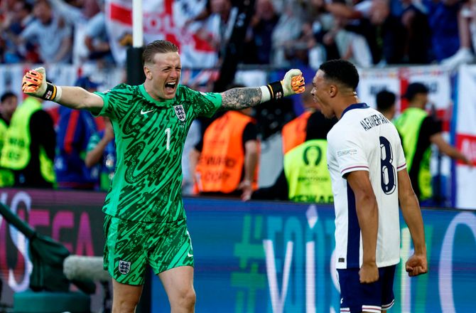 EM -Reddet fra pletten: England sneg sig videre efter straffedrama
