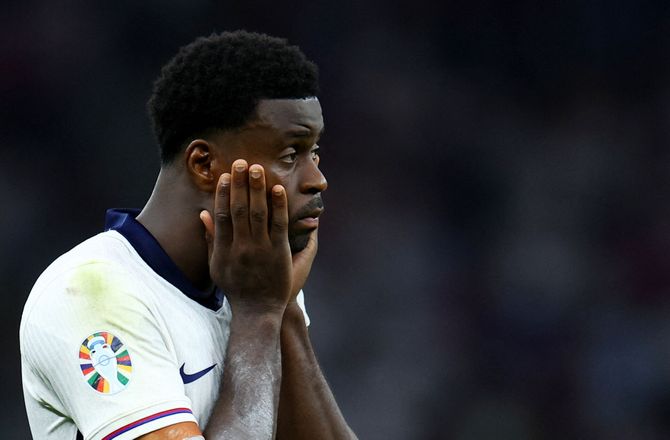 VM kval. UEFA -Palace-kaptajn forlader den engelske lejr