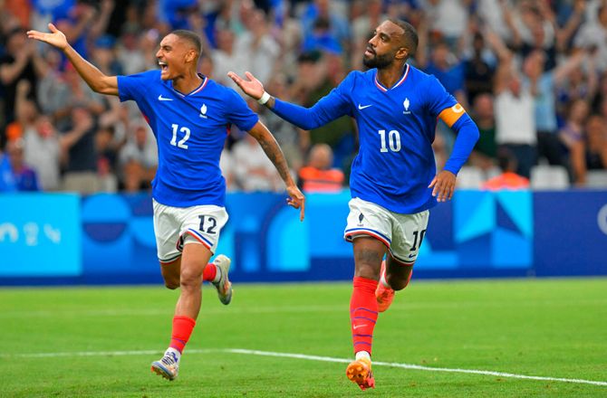 Sommer OL -Lacazette og Olise viste vejen for Frankrig