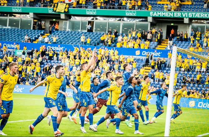International -Bold viser stort Brøndby-brag