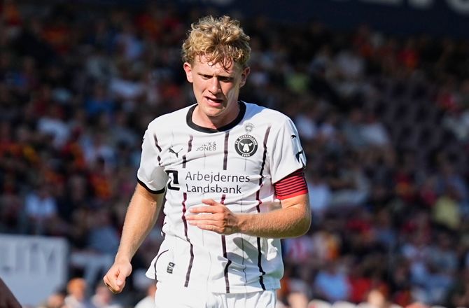 3F Superliga -AaB dominerer - målfarlig trio med bedste karakterer