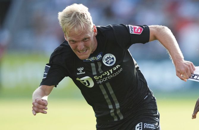 3F Superliga -Sønderjyske forlænger med Andreas Oggesen
