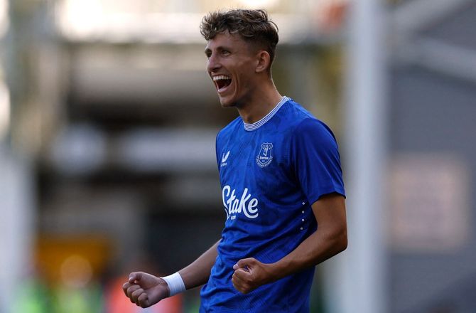 EFL Trophy -Assist af Lindstrøm i Everton-reservers pokalcomeback