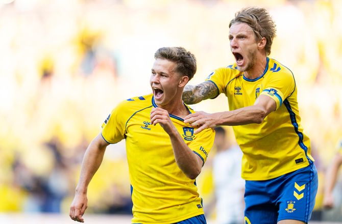 3F Superliga -Bundgaard præfererer højre: Føler mig mere fri der