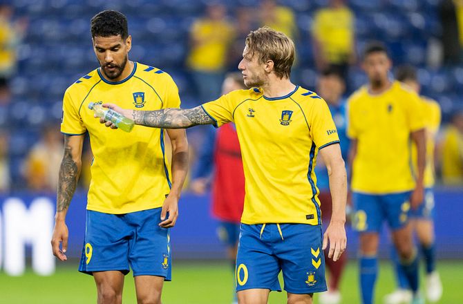 3F  Superliga -15 års FCK-dominans: Brøndby og AGF halter i Europa