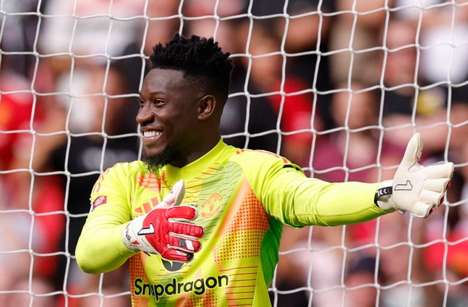 Community Shield -Mindgames slog fejl: Haaland griner ad Onana