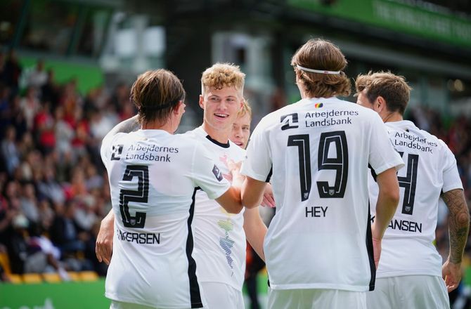 3F  Superliga -Avis: Häcken handler i FCN
