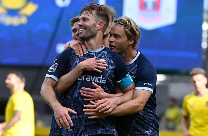 Oddset Pokalen -Uwe Rösler giver genvalg til Brøndby-brag
