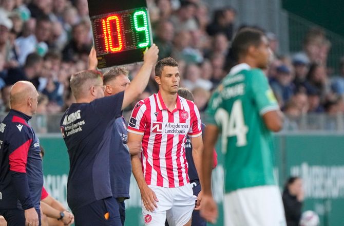 3F  Superliga -Optimistisk Helenius: Min chance skal nok komme