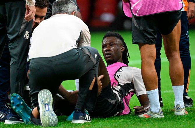 UEFA Supercup -Camavinga holder vejret: Det er knæet