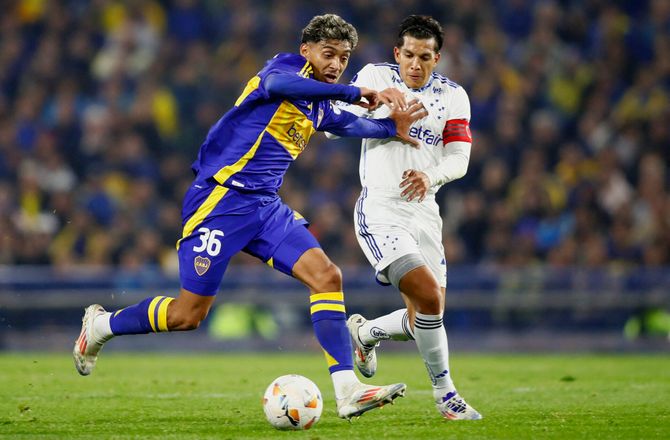 SüperLig -Velkommen til: Medina meldes på plads i Fenerbahce