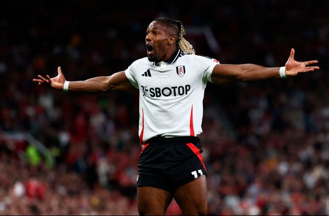 Premier League -Fulham forlænger med tre profiler