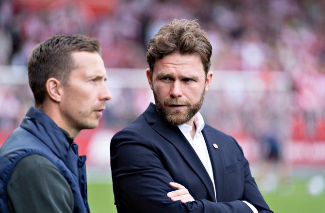 3F Superliga -AaB-boss begrunder fyring: Hvor har Tøfting det fra?