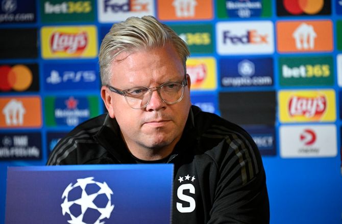 1. Division -Lars Friis og Sparta Prag buldrede videre