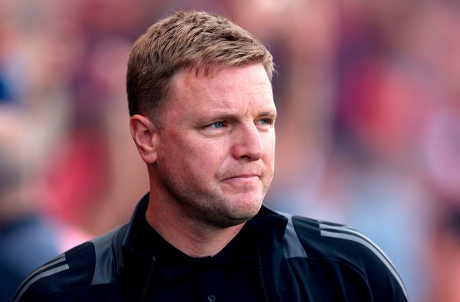 Carabao Cup -Howe foran svært valg: Alt tages med i overvejelserne