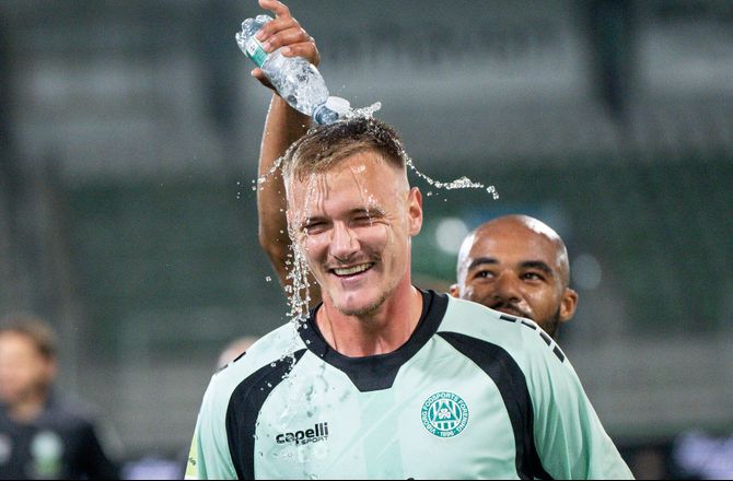 3F  Superliga -Oscar Hedvall om afgørende redning: Man får gåsehud