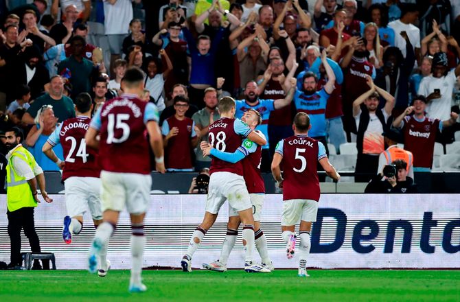 Carabao Cup -PL-klubber videre efter problemer i ligacuppen