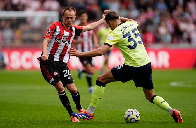 Premier League -Damsgaard hyldes: Bedste kamp i Brentford-trøjen