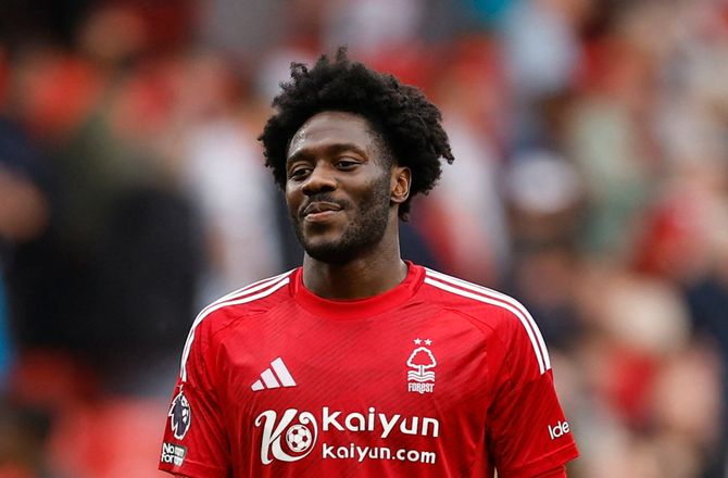 Premier League -Forest forlænger med Aina