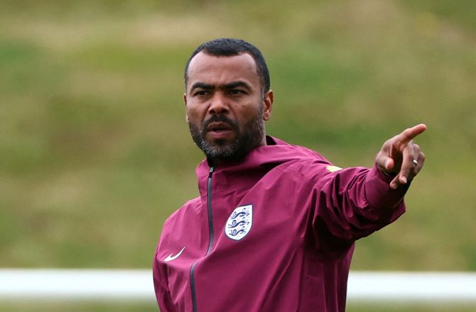 Serie B -Medie: Ashley Cole bliver cheftræner i Serie B