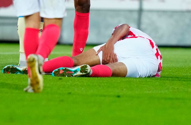 3F Superliga -AaB-boss holder vejret før definerende scanning