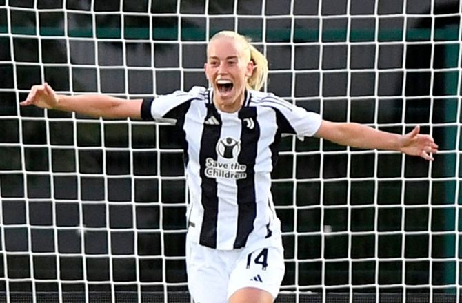 Juventus -Amalie Vangsgaard vinder The Double med Juventus