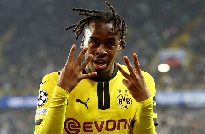 Premier League -Dortmund er glade for økonomien bag Gittens-salg 
