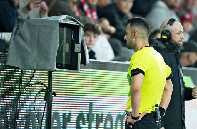 3F Superliga -DBU erkender otte VAR-fejl