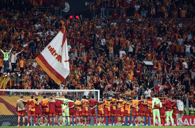 SüperLig -Galatasaray er tyrkiske mestre for tredje år i træk
