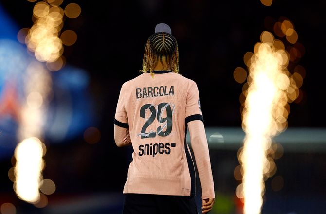 VM for klubhold -Trods interesse: PSG-boss afviser salg af Barcola