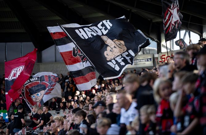 3F Superliga -Politiet er på stikkerne: Hollandske fans i Herning