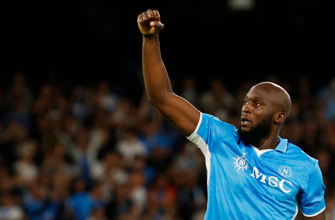 Serie A -Vilde Lukaku var her, der og alle vegne da Napoli slog Como