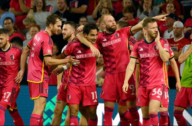 Major League Soccer -Horsens-lejesvend straffede Sviatchenko og co.