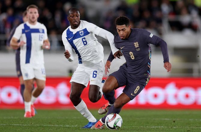International -QPR henter Glen Kamara